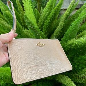 New Coach Corner Zip Wristlet